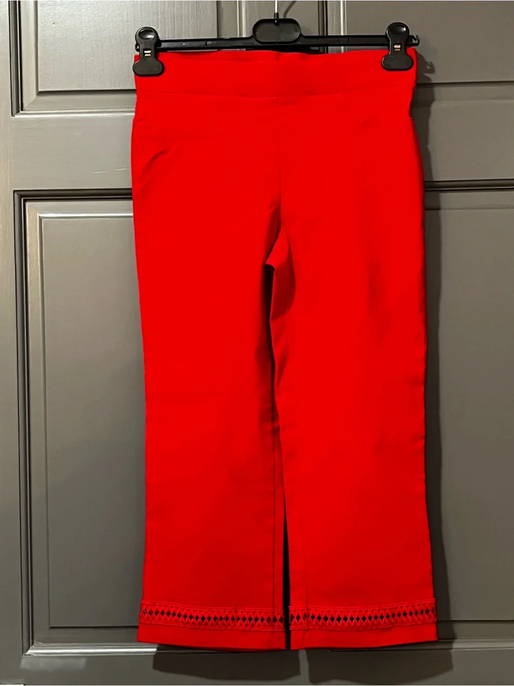 Women's Red Cropped Pants - Sleek Everyday Style